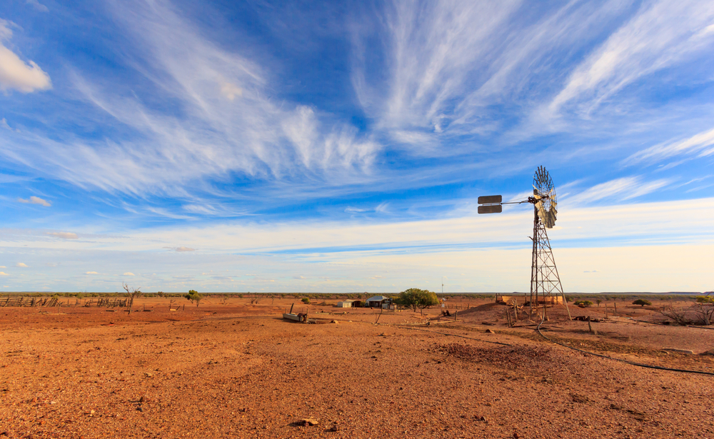 Old,Australian,Windmill,During,Drought,In,Outback,Queensland,,Australia